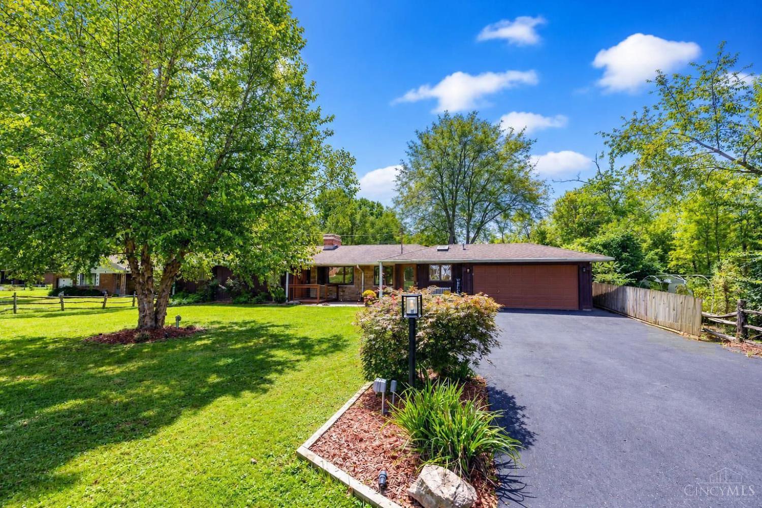 7877 State Road Property Photo 3
