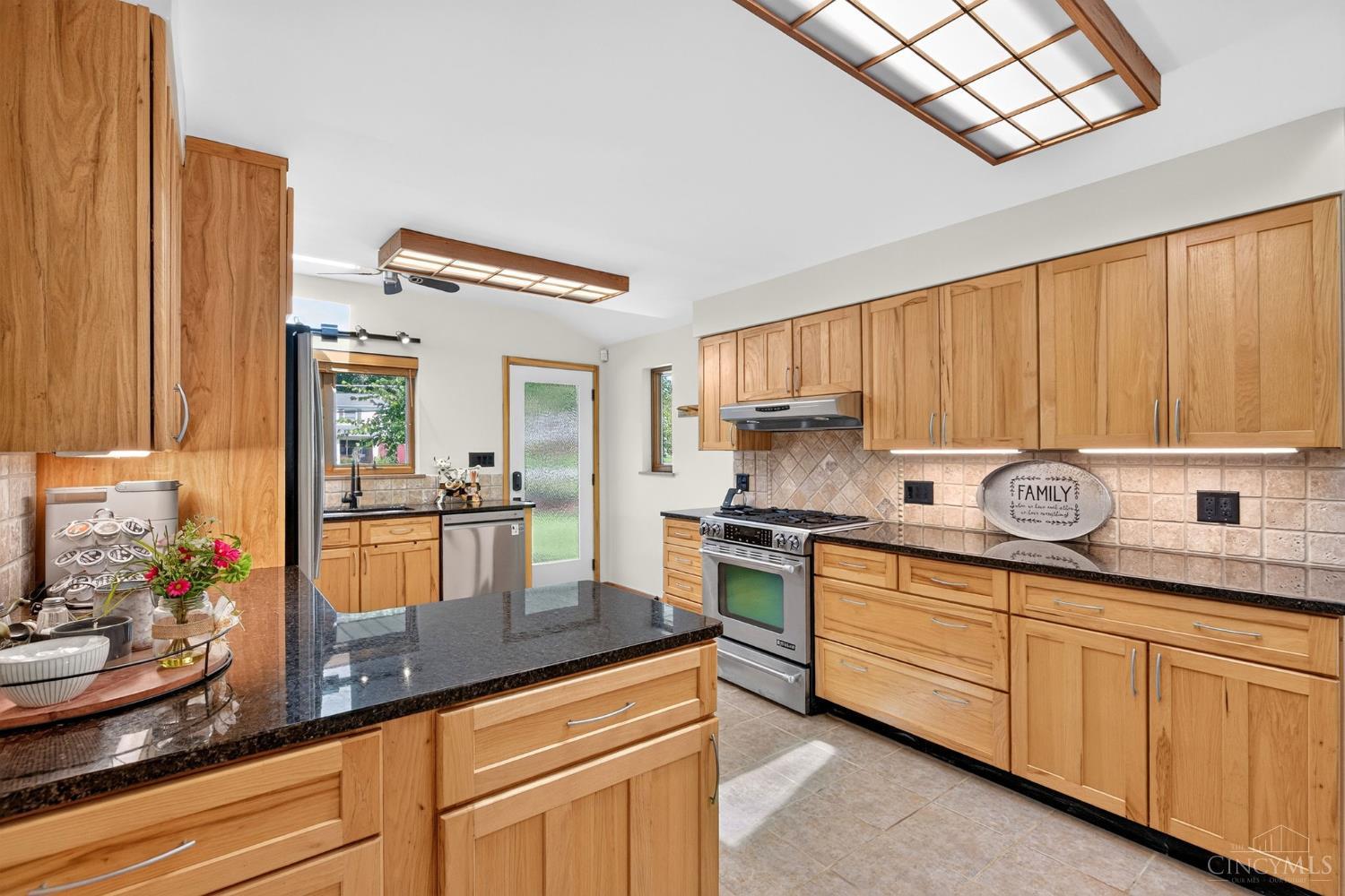 7877 State Road Property Photo 15