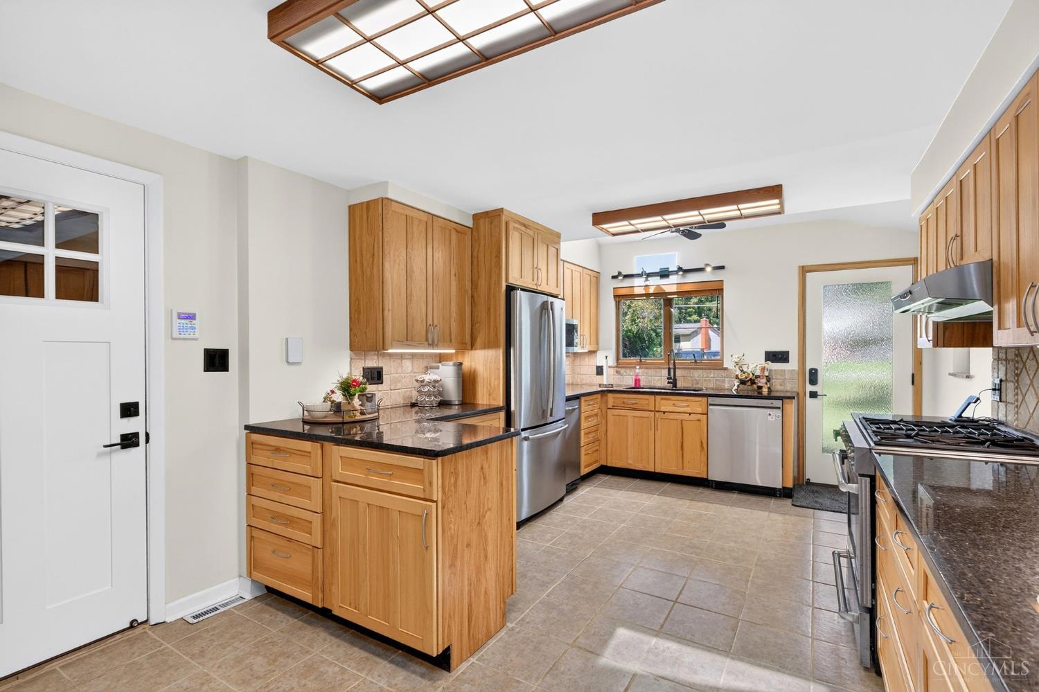 7877 State Road Property Photo 16
