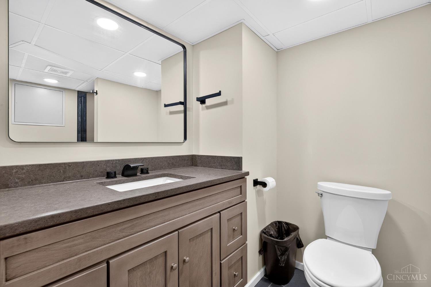 7877 State Road Property Photo 37