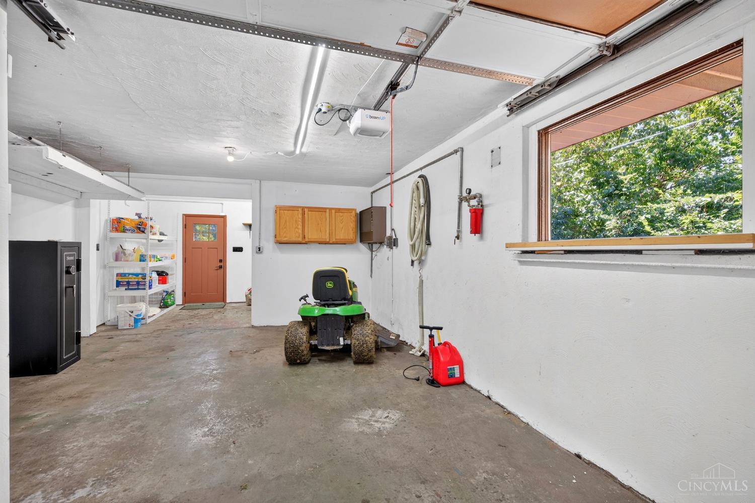 7877 State Road Property Photo 43