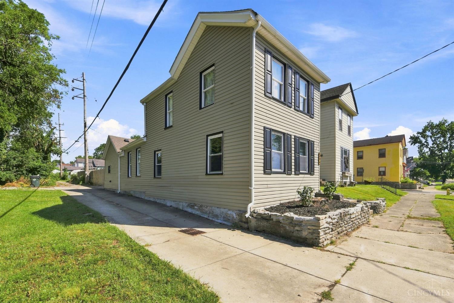 366 Wayne Avenue Property Photo 2