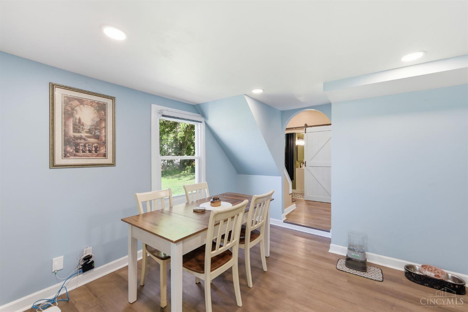 366 Wayne Avenue Property Photo 8