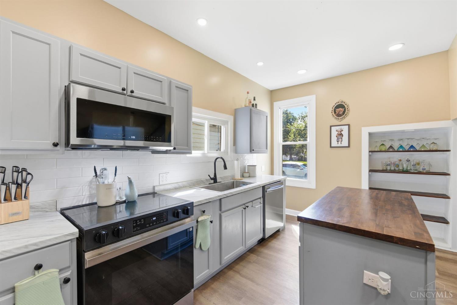 366 Wayne Avenue Property Photo 15