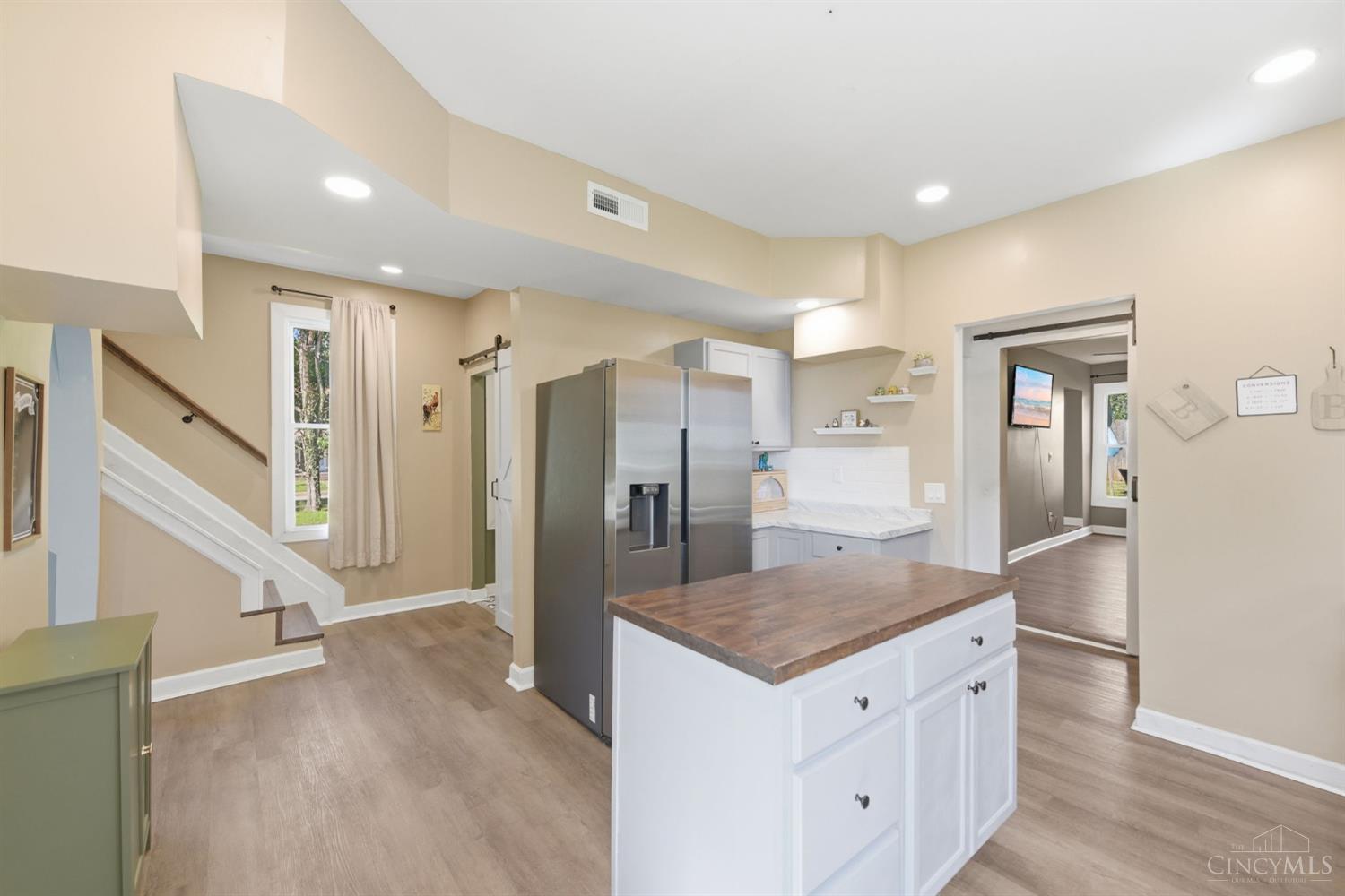 366 Wayne Avenue Property Photo 16