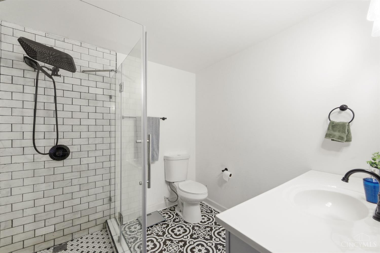 366 Wayne Avenue Property Photo 27