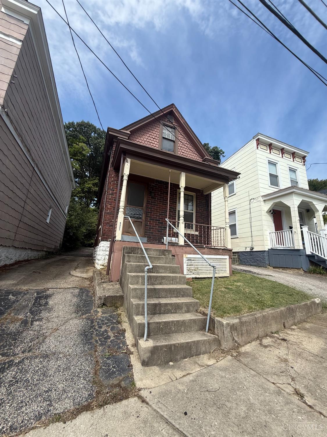 4321 Hays Avenue Property Photo 2