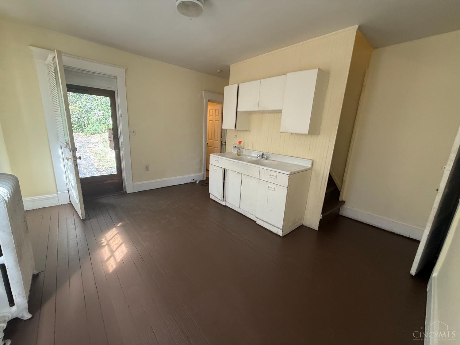 4321 Hays Avenue Property Photo 8