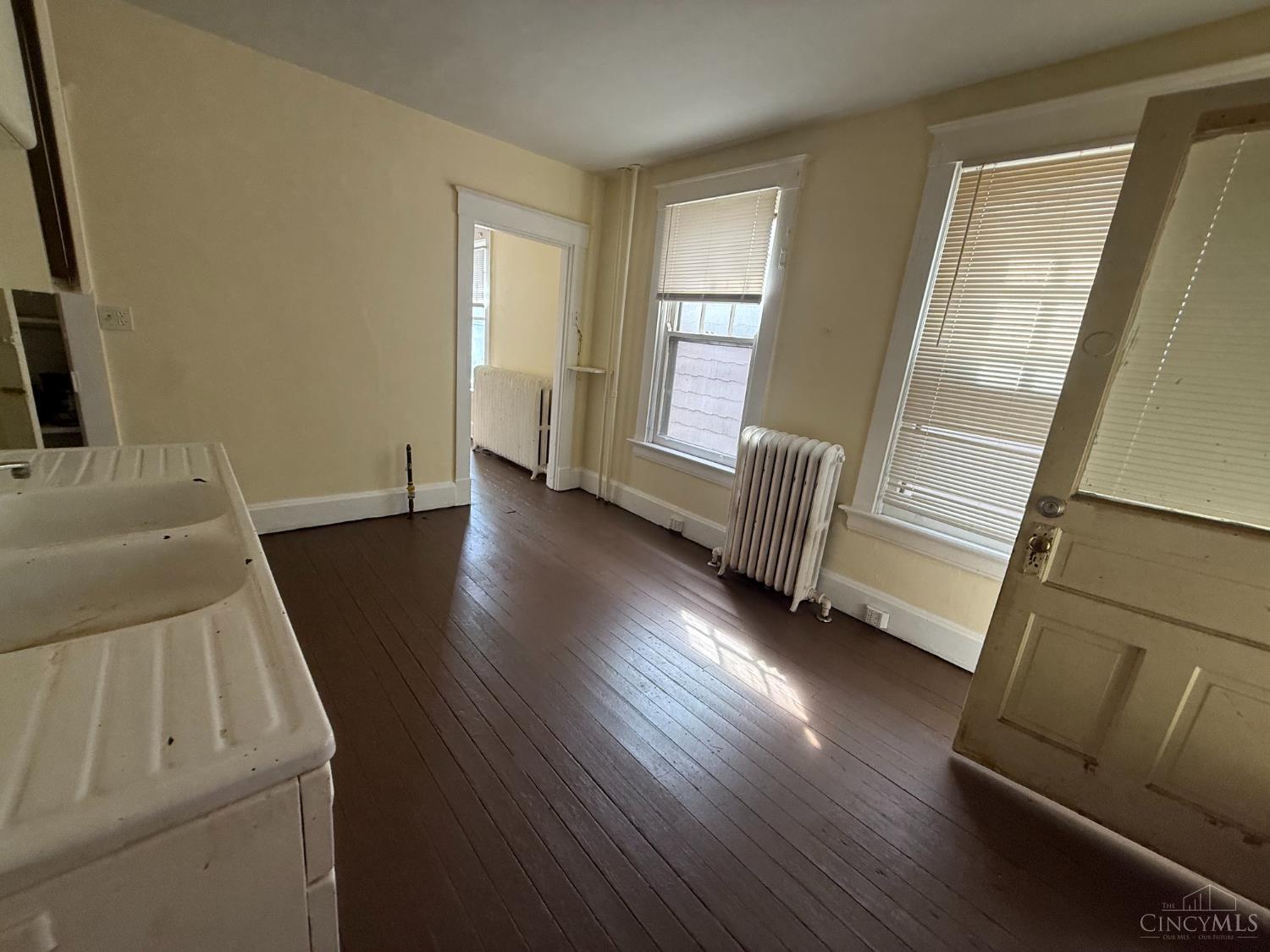 4321 Hays Avenue Property Photo 9