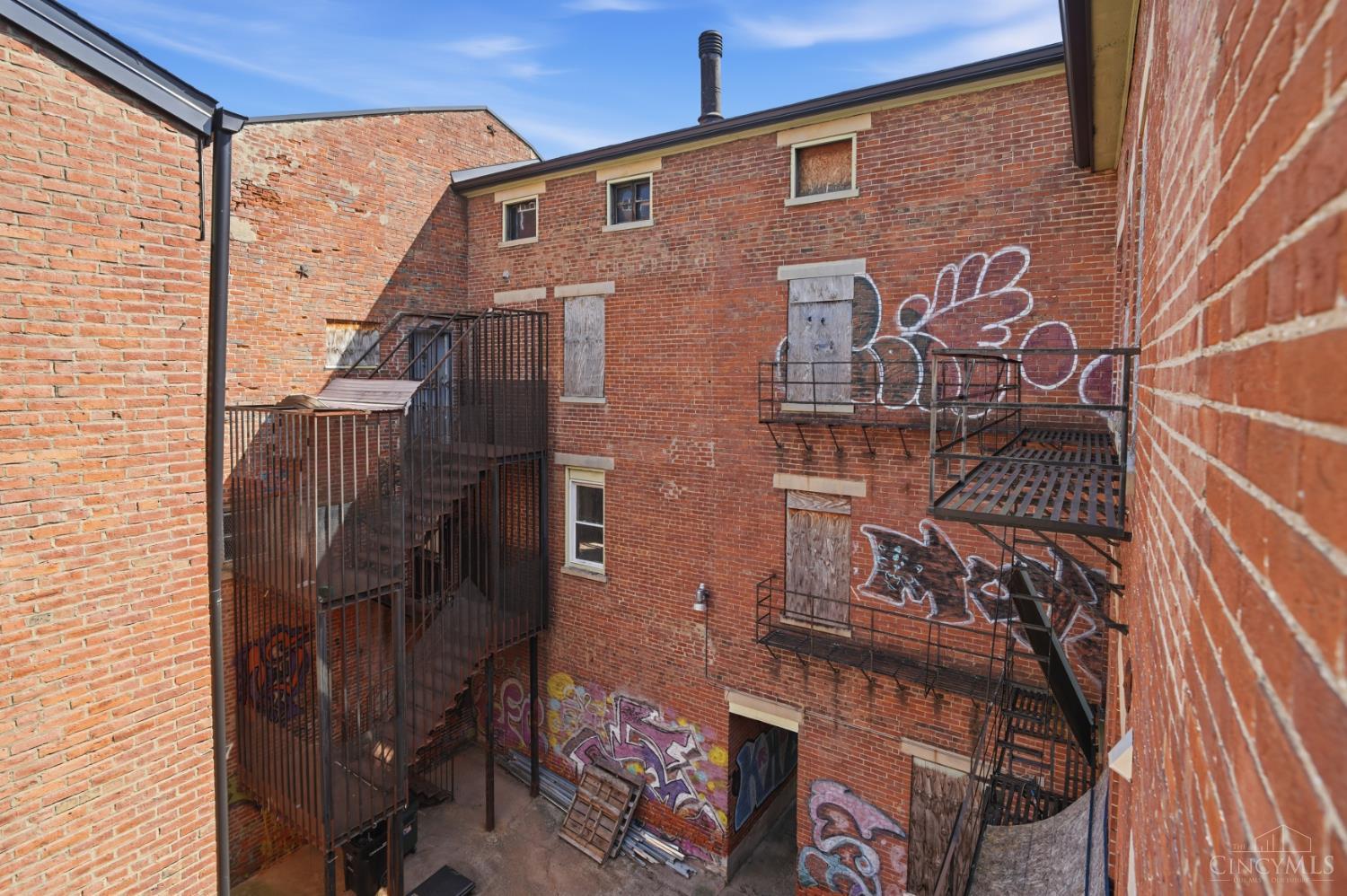 1637 Hughes Street Property Photo 13