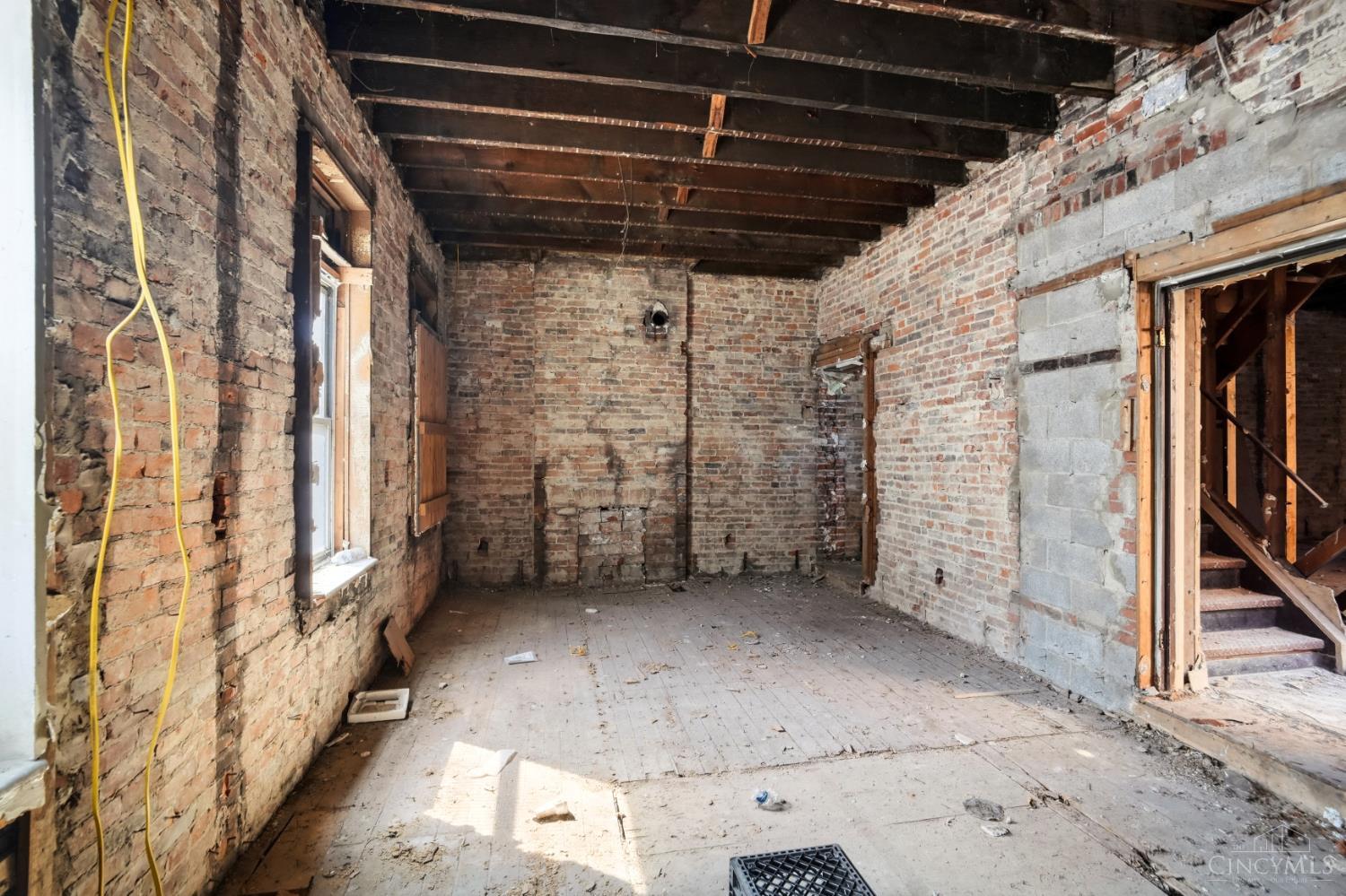 1637 Hughes Street Property Photo 19