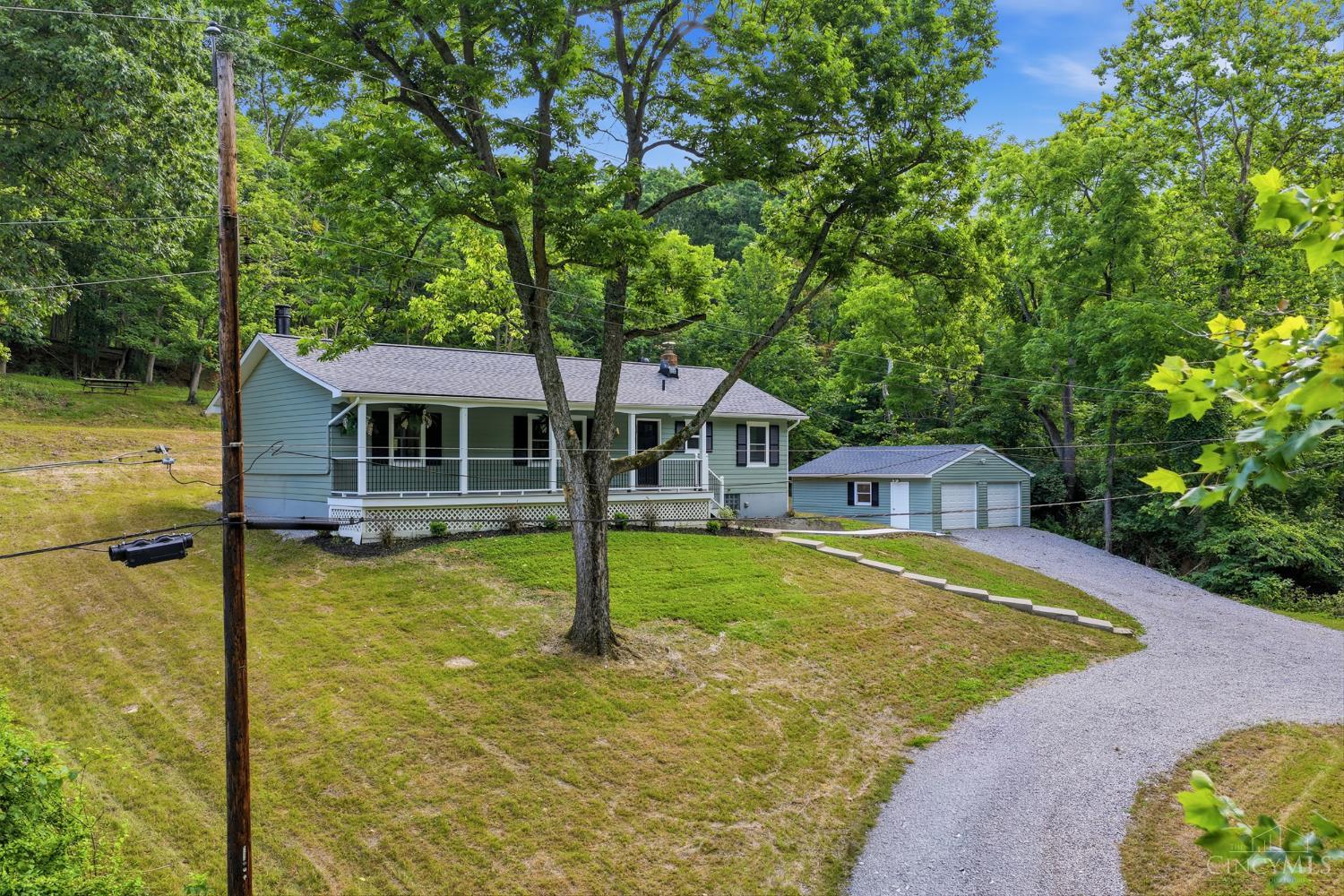 892 Happy Lane Property Photo 1