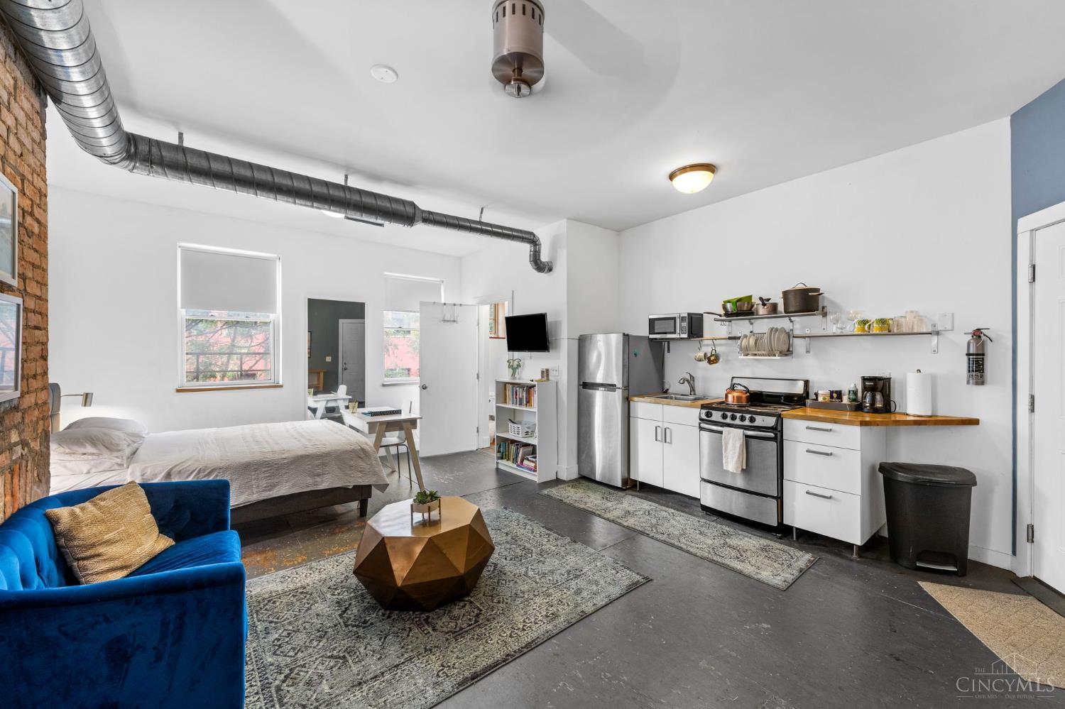 E 16 Thirteenth Street Property Photo 23