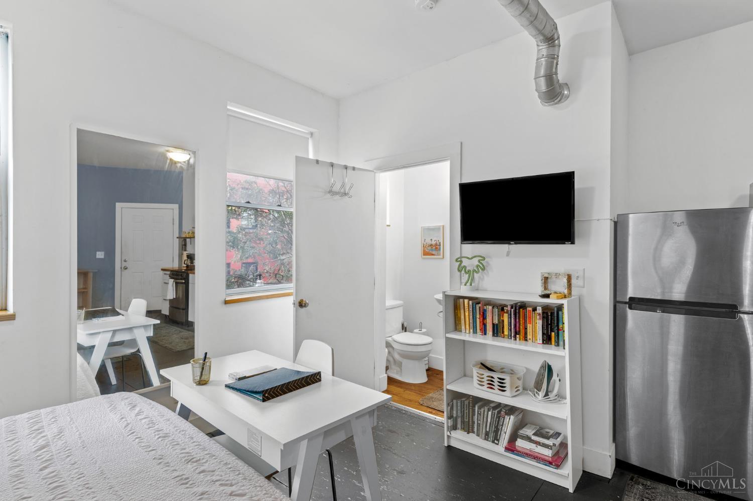 E 16 Thirteenth Street Property Photo 25
