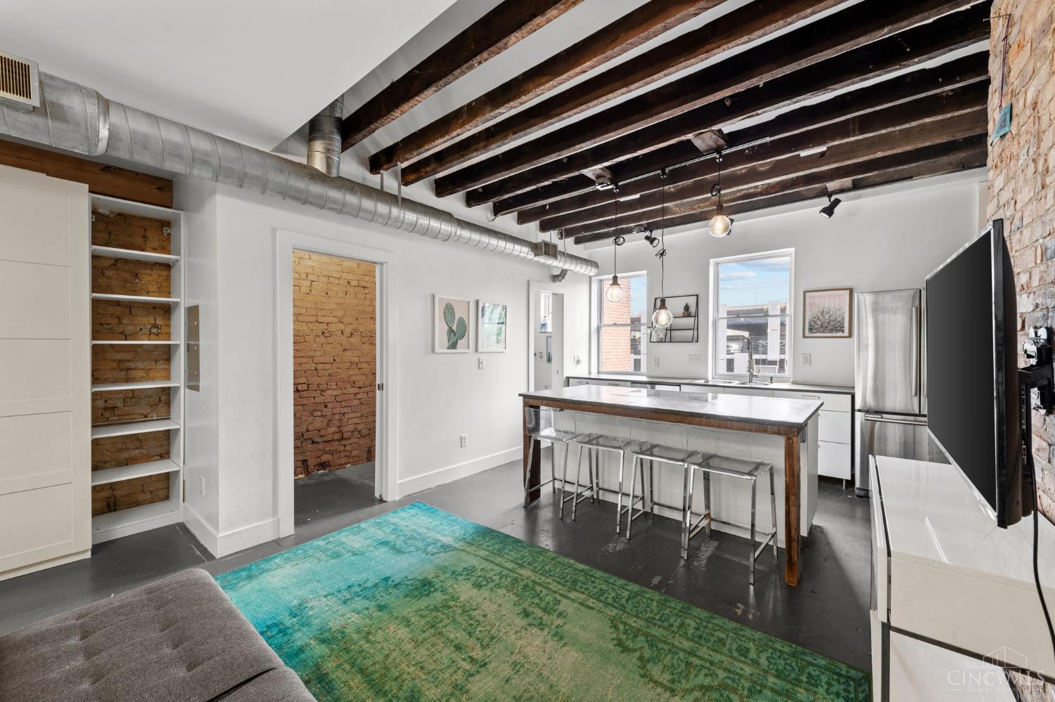 E 16 Thirteenth Street Property Photo 27