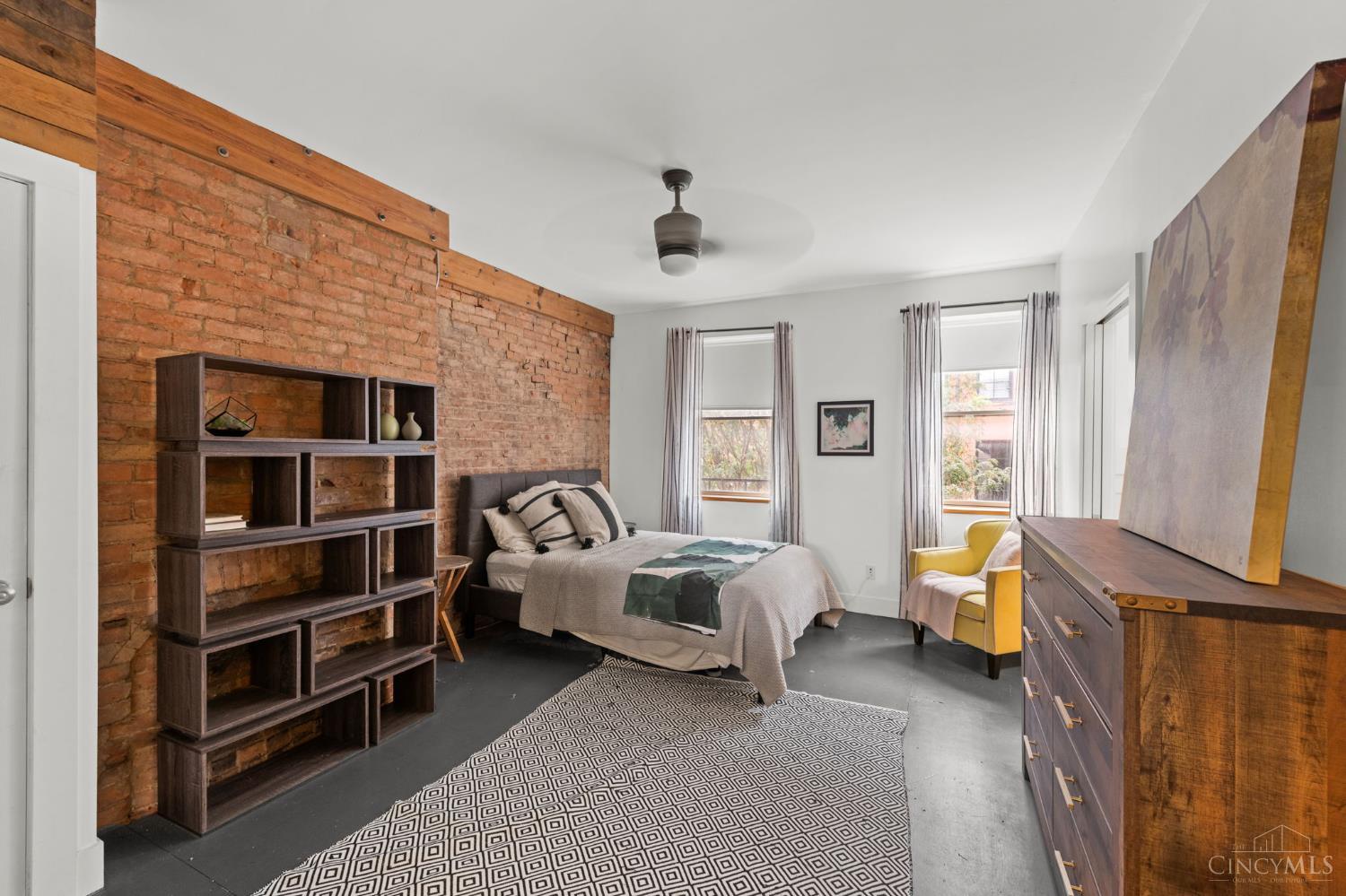 E 16 Thirteenth Street Property Photo 35