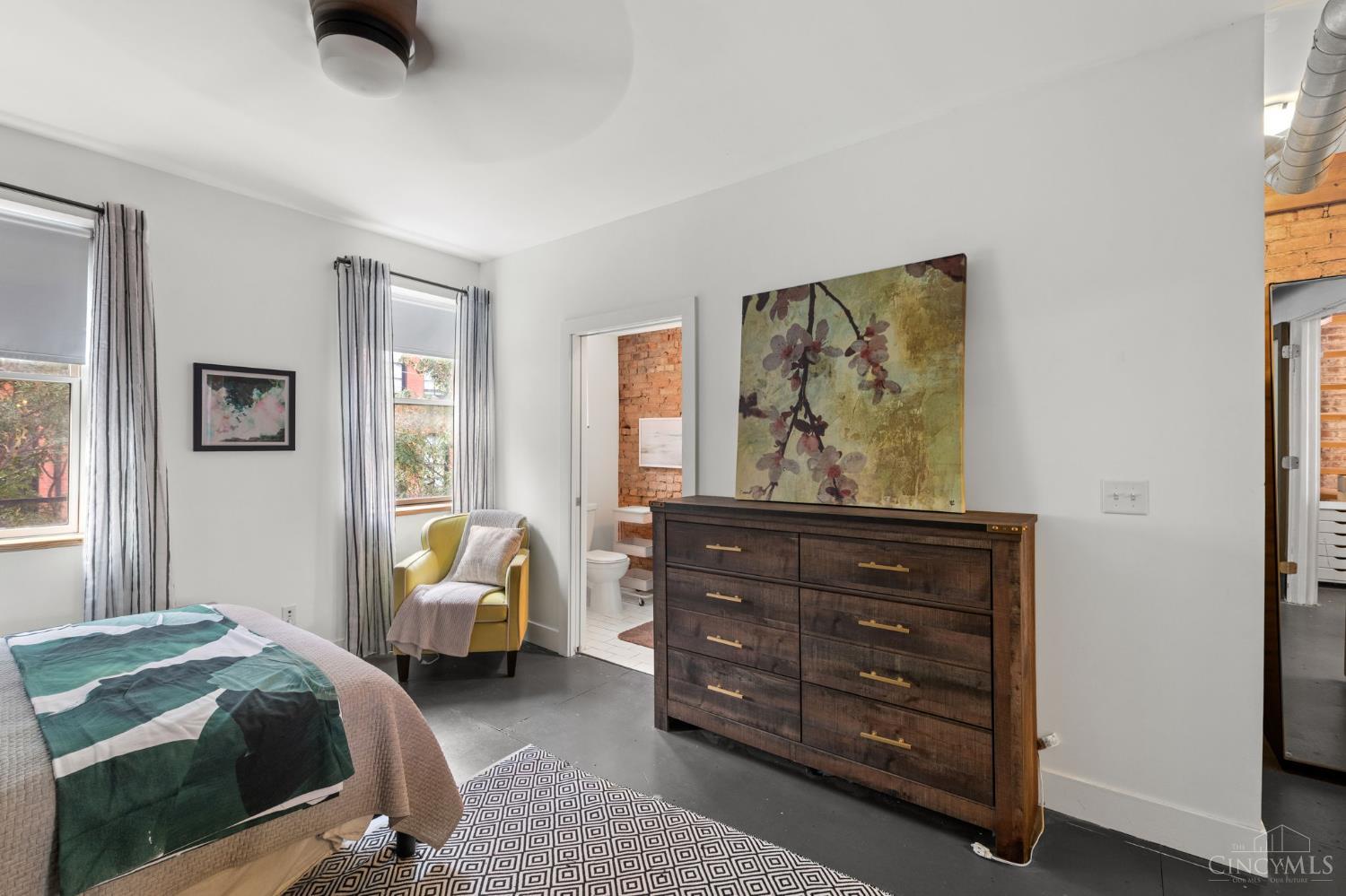 E 16 Thirteenth Street Property Photo 37