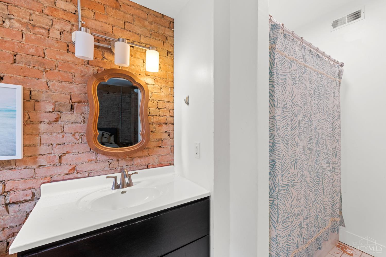 E 16 Thirteenth Street Property Photo 38
