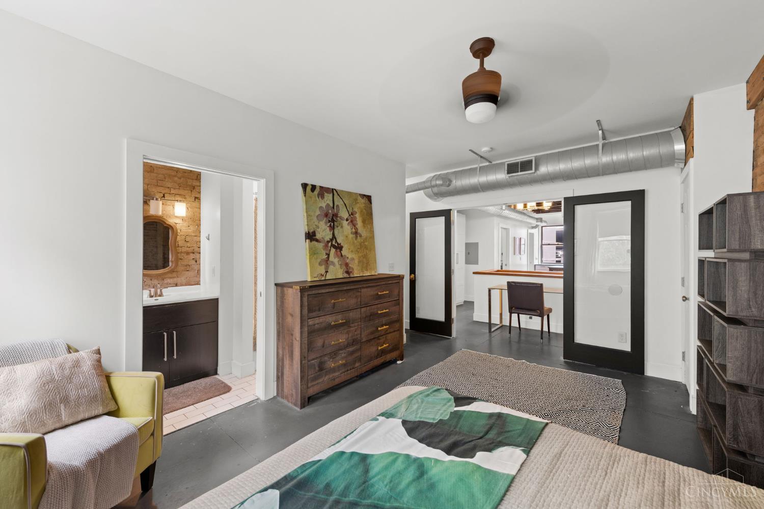 E 16 Thirteenth Street Property Photo 40