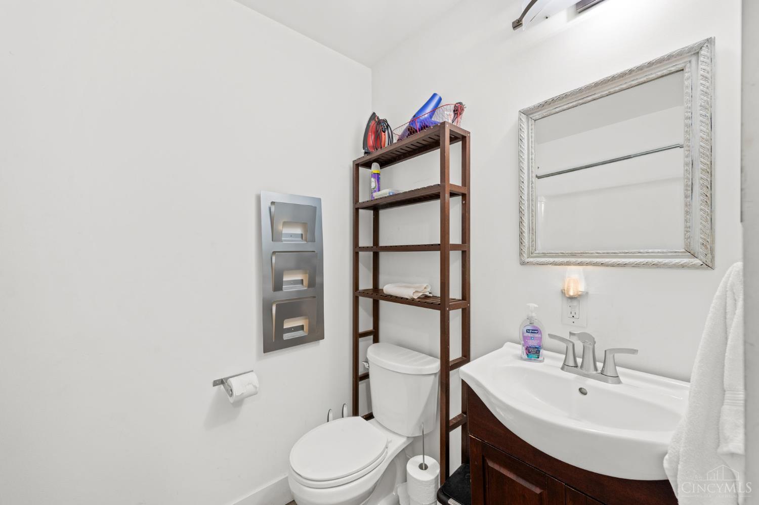 E 16 Thirteenth Street Property Photo 46