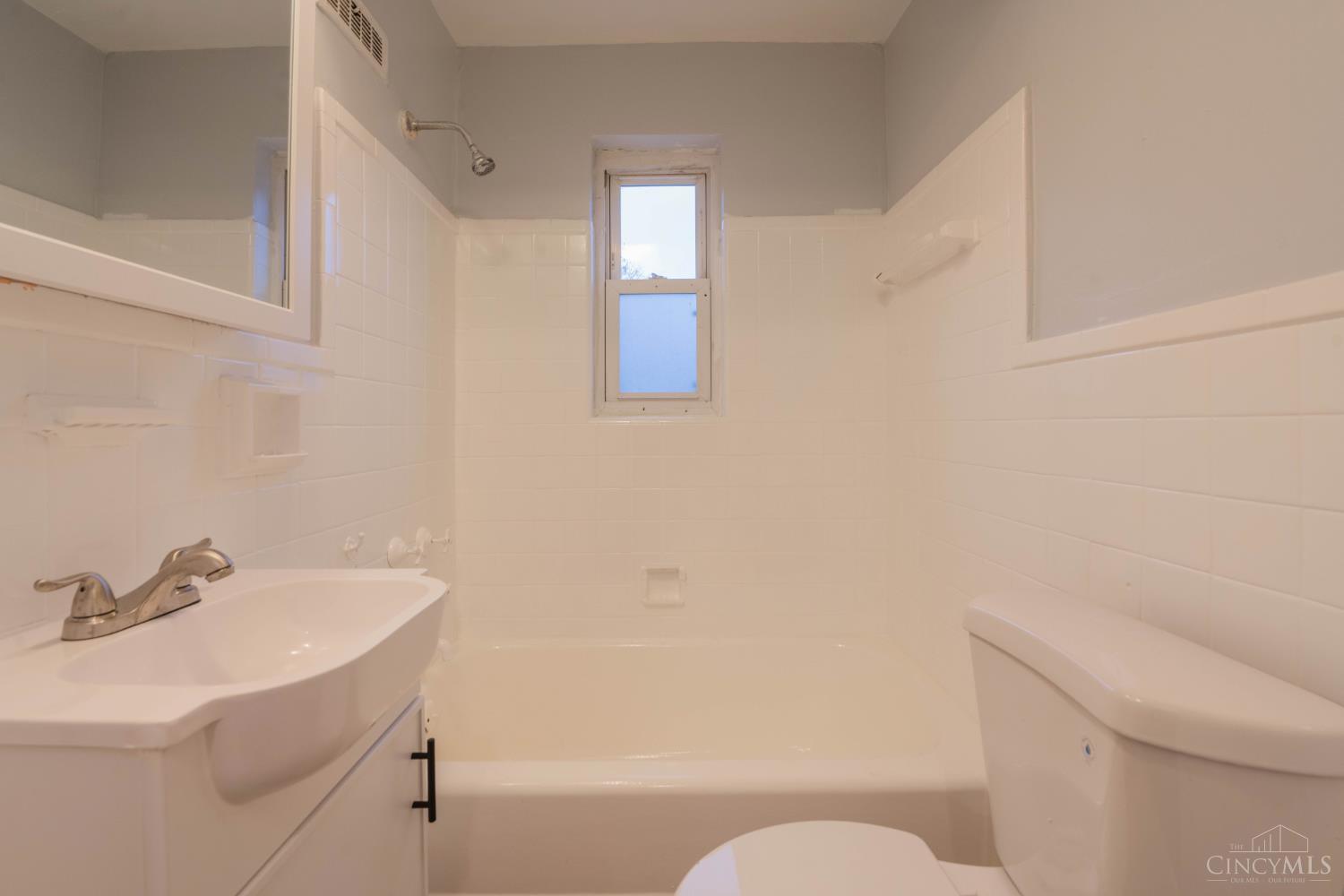 735 Elberon Avenue Property Photo 10