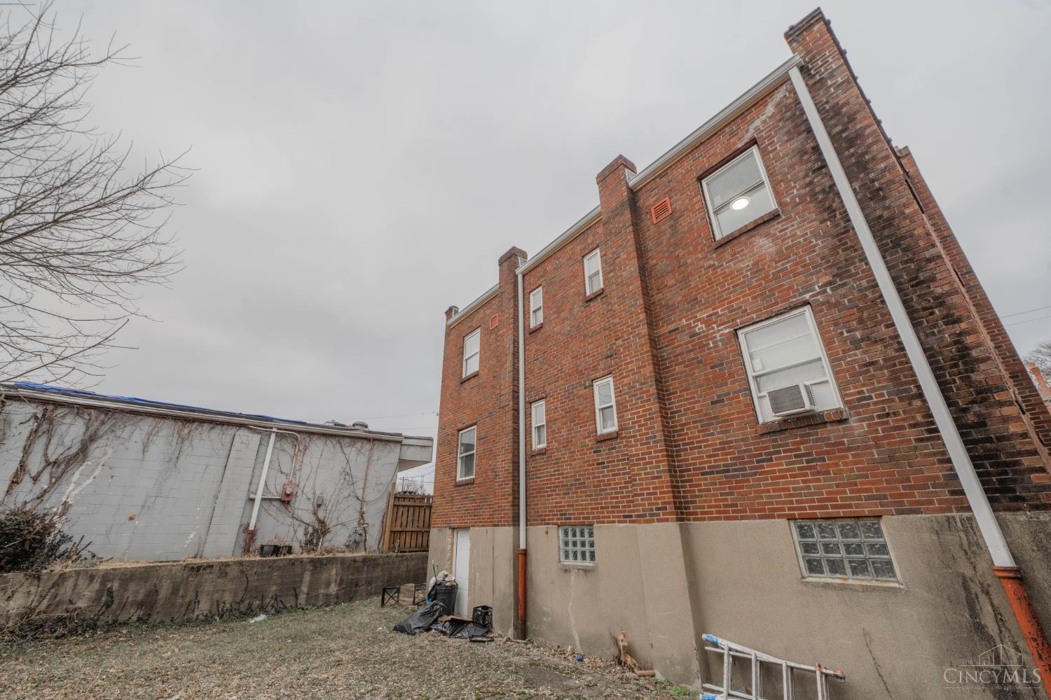 735 Elberon Avenue Property Photo 15