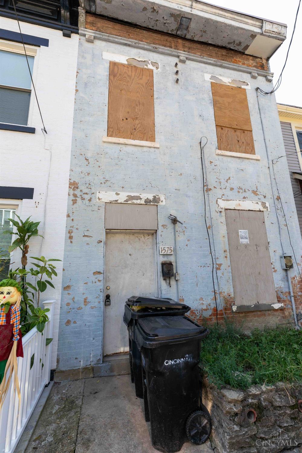 1575 Tremont Street Property Photo 1