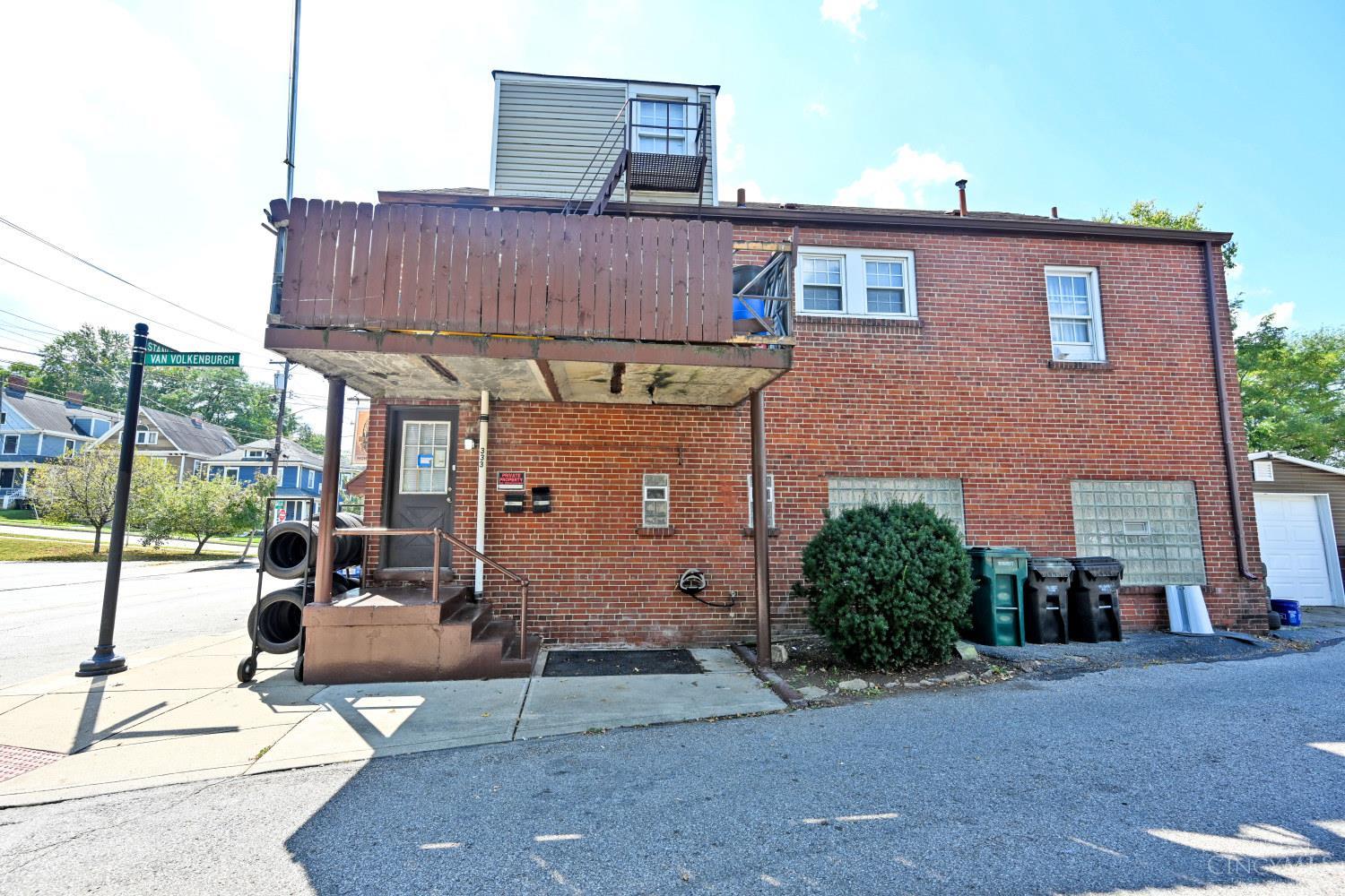 333 Stanley Avenue Property Photo 3