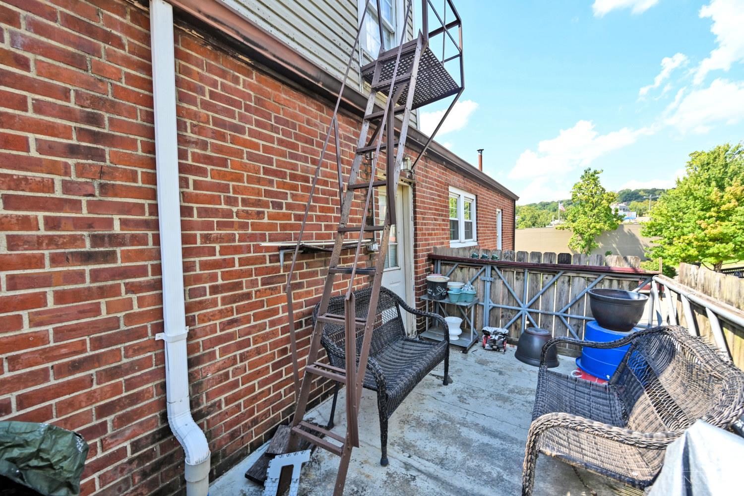 333 Stanley Avenue Property Photo 4