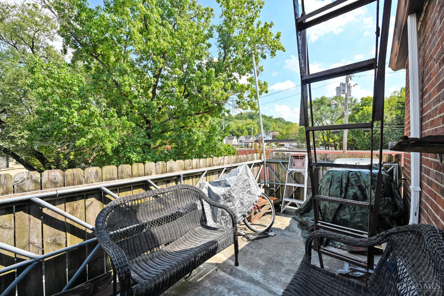 333 Stanley Avenue Property Photo 5