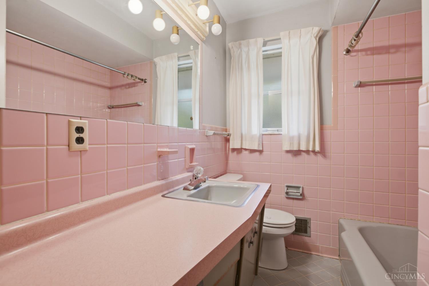 66 Windsor Drive Property Photo 30