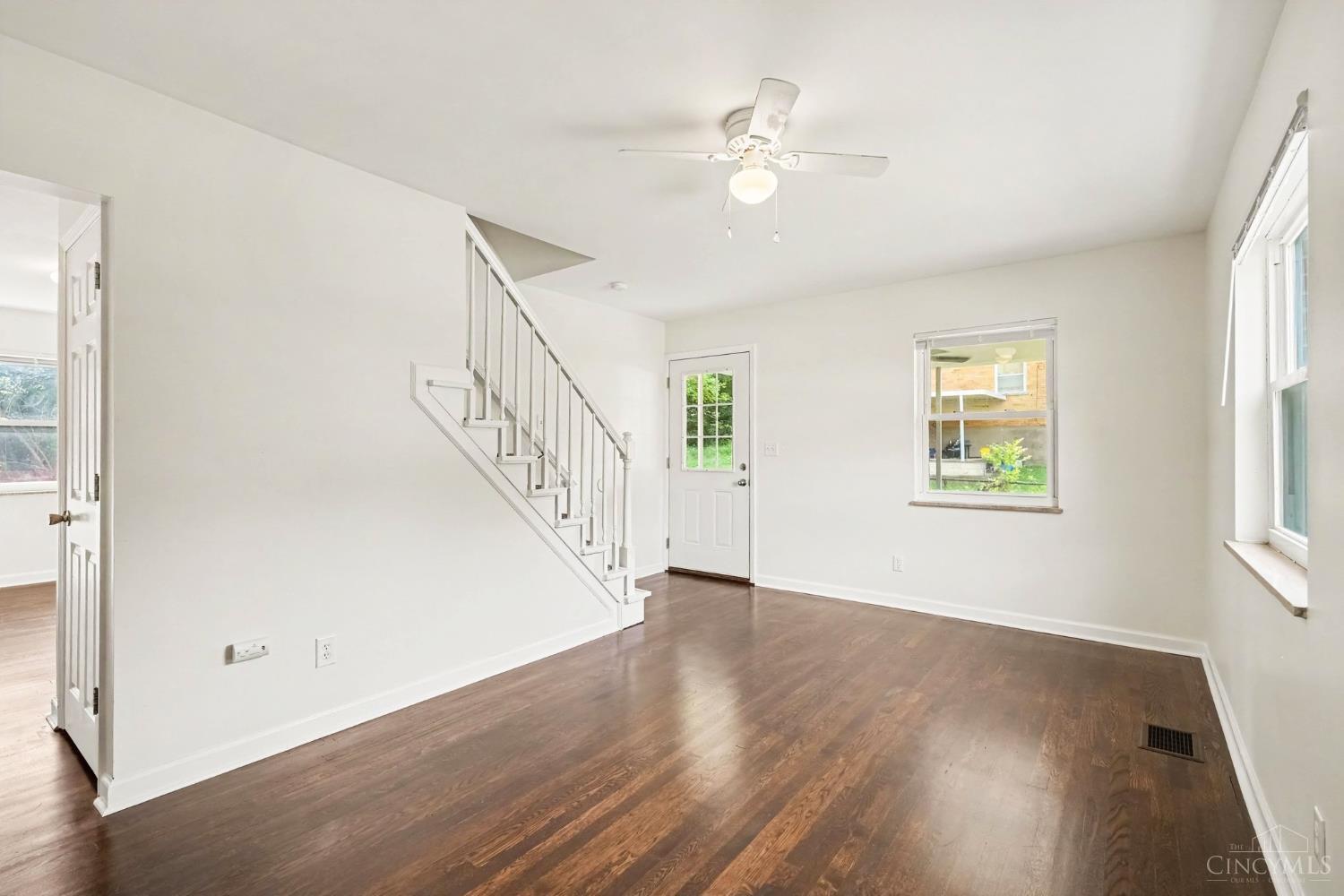 2837 Sheldon Avenue Property Photo 4