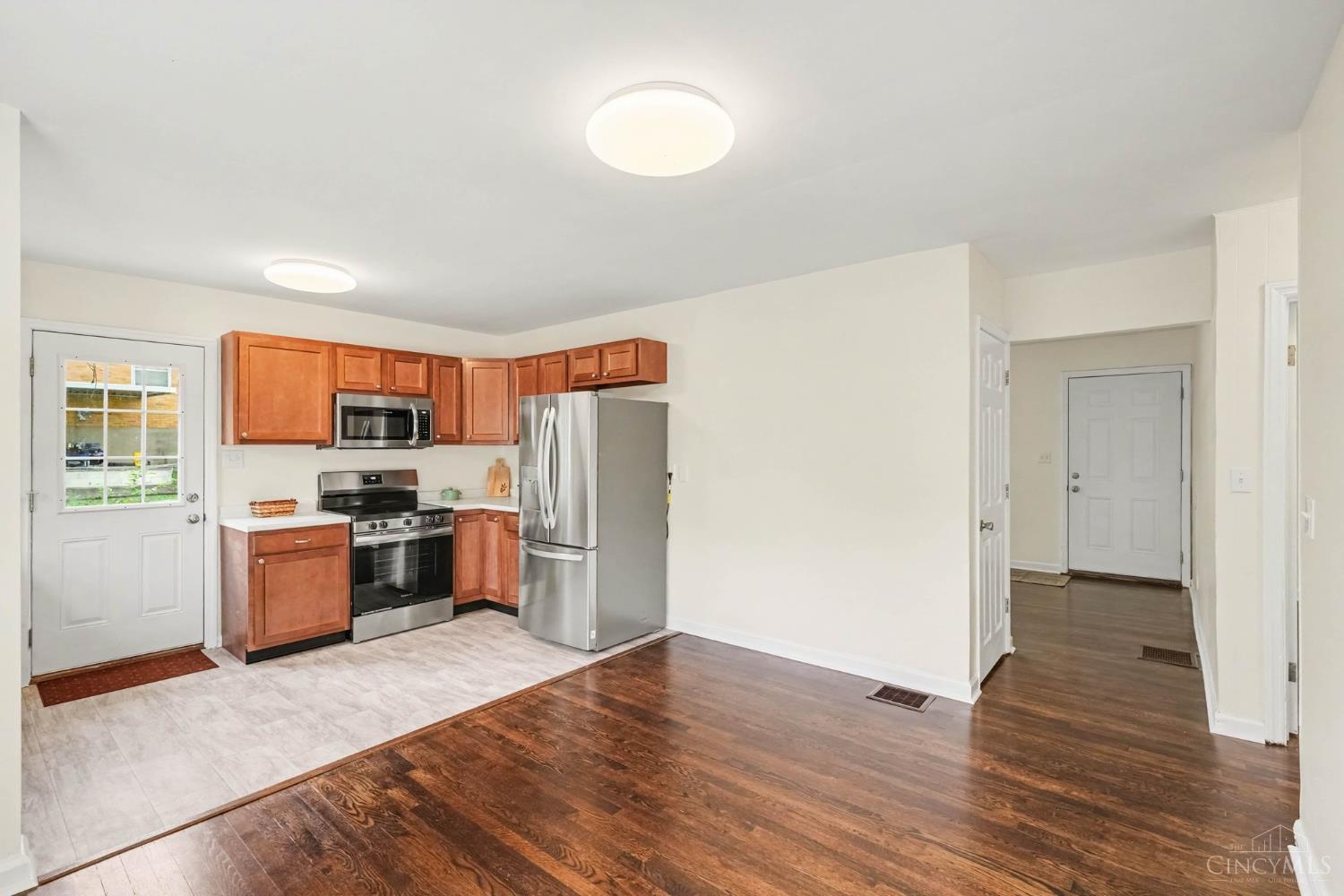 2837 Sheldon Avenue Property Photo 10