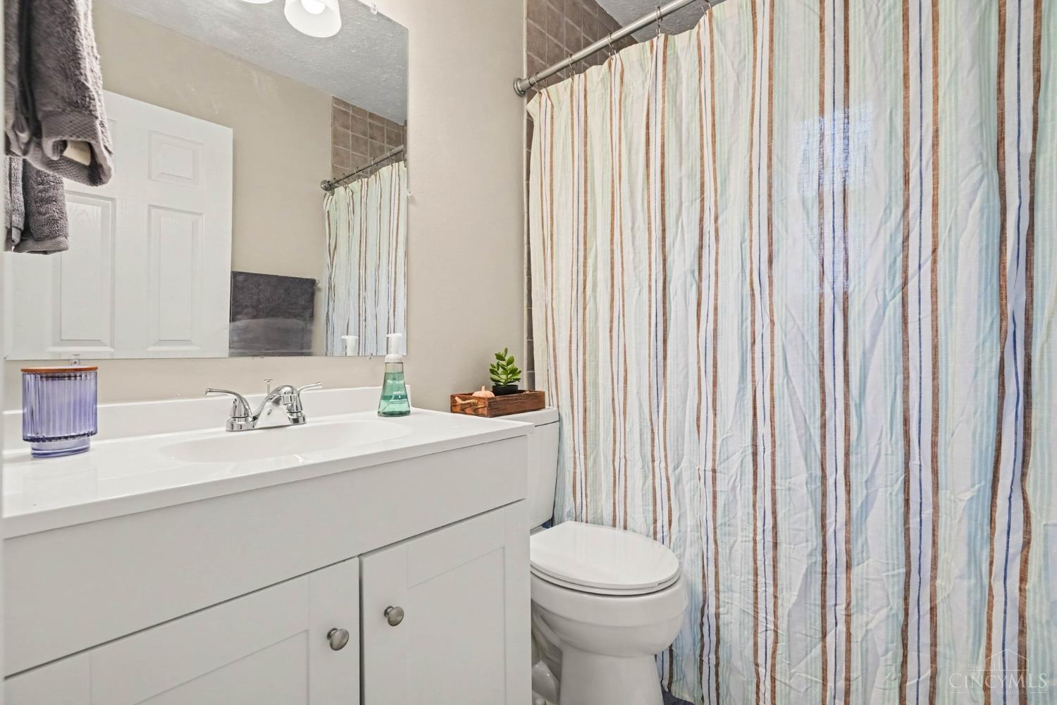 2837 Sheldon Avenue Property Photo 13