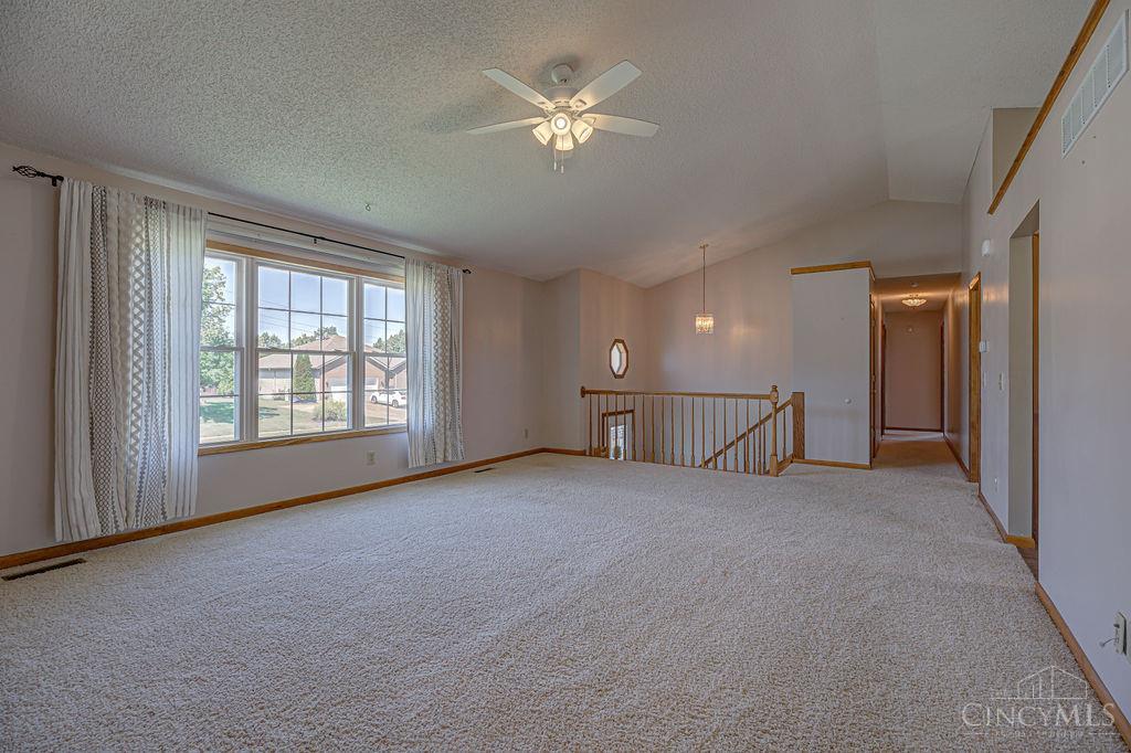 40 Thornhill Drive Property Photo 5