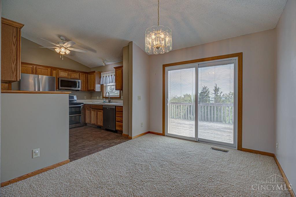 40 Thornhill Drive Property Photo 6