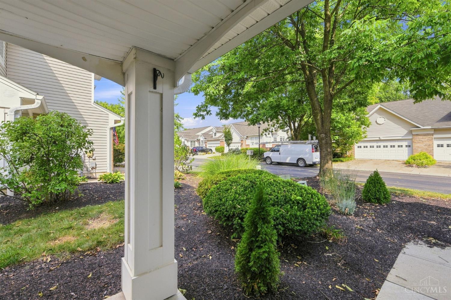 6433 Eagleview Drive Property Photo 2