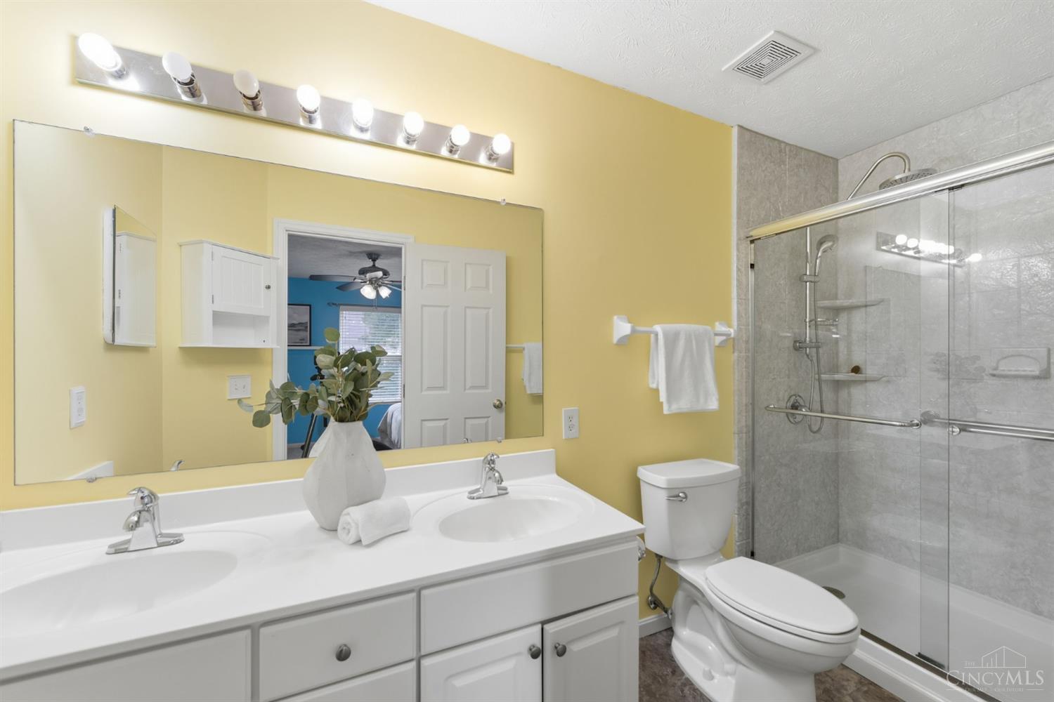6433 Eagleview Drive Property Photo 20