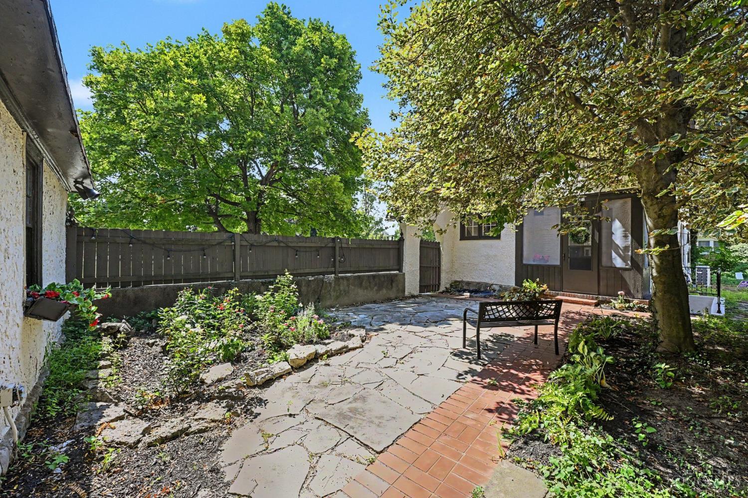 916 Gray Avenue Property Photo 34
