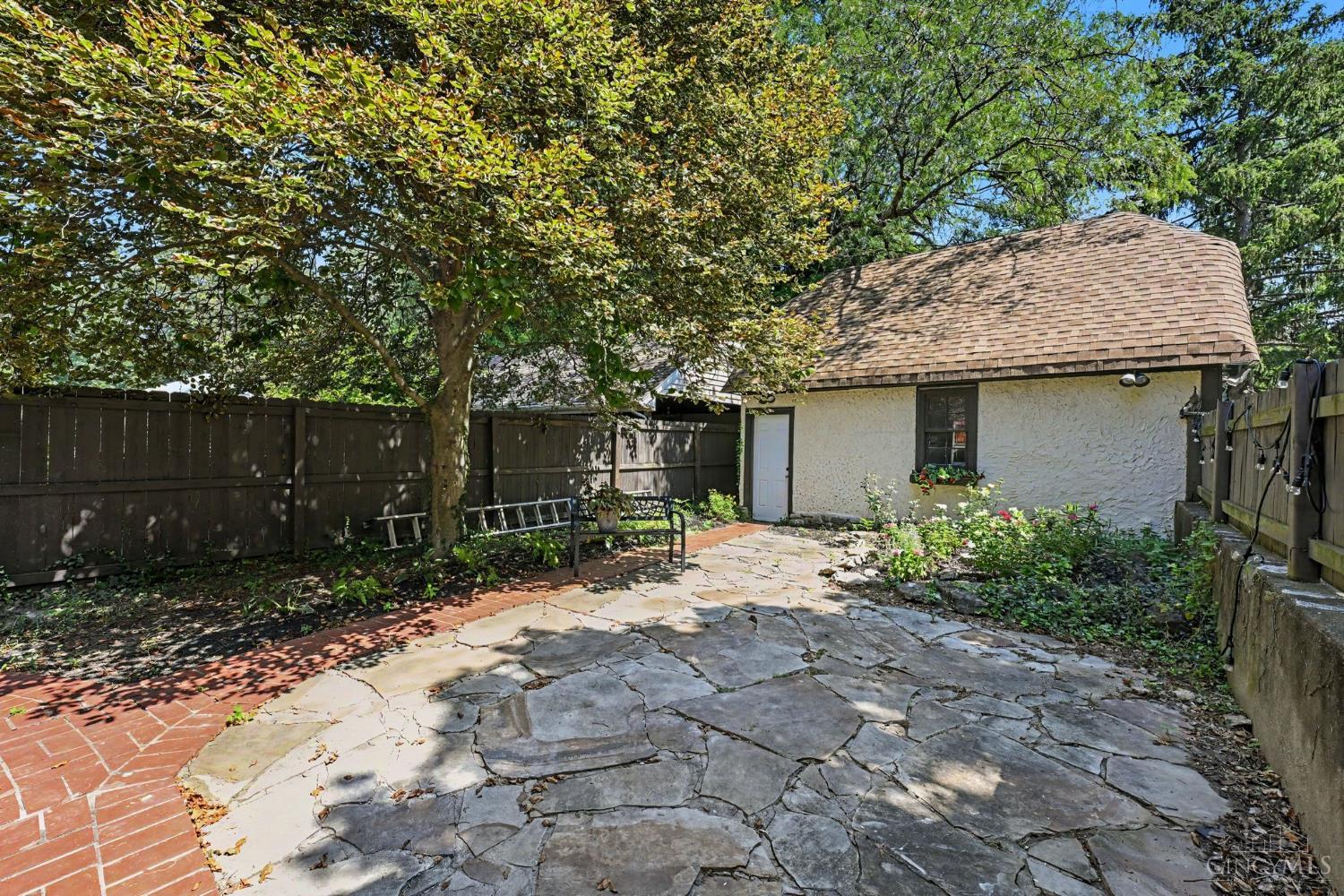 916 Gray Avenue Property Photo 36