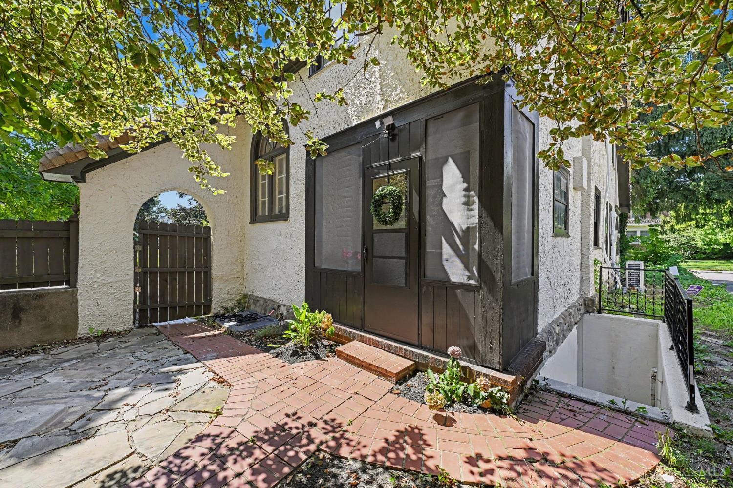 916 Gray Avenue Property Photo 38
