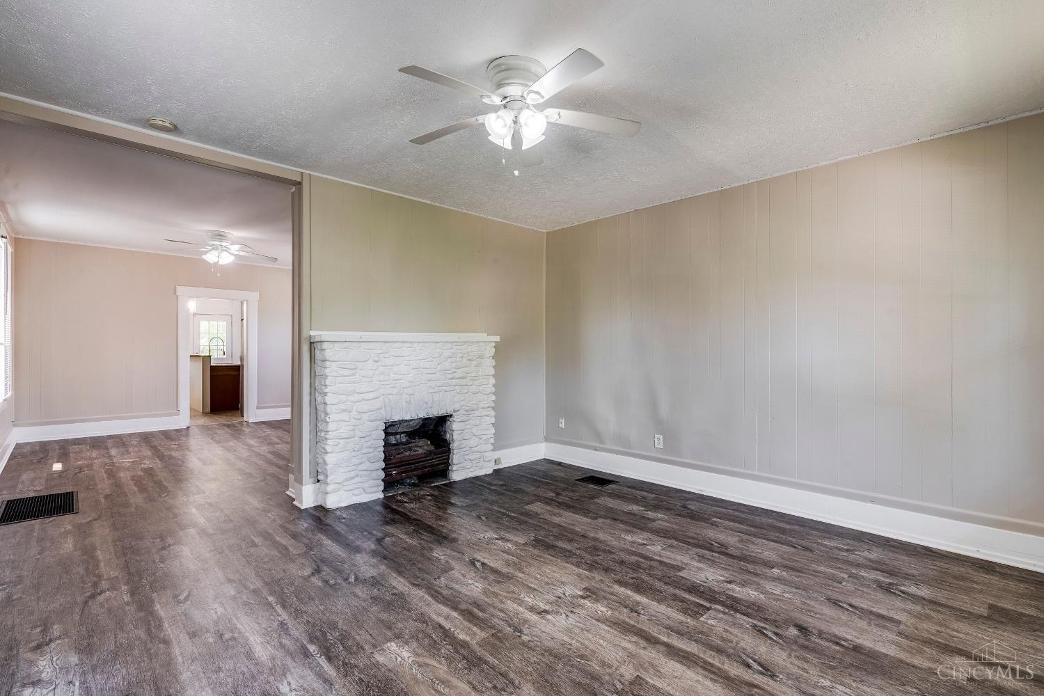 3715 Drake Avenue Property Photo 8