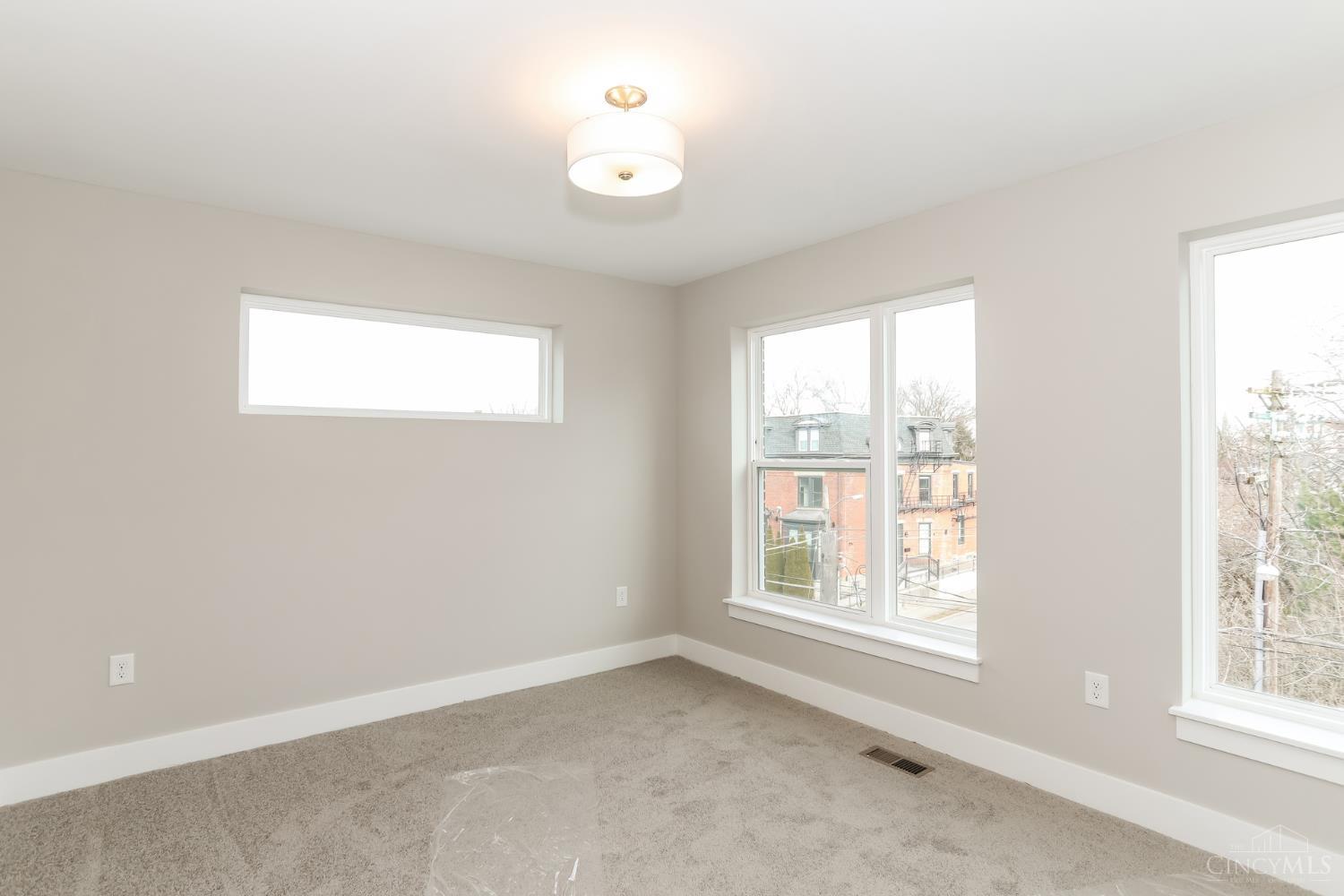 2611 May Street Property Photo 12