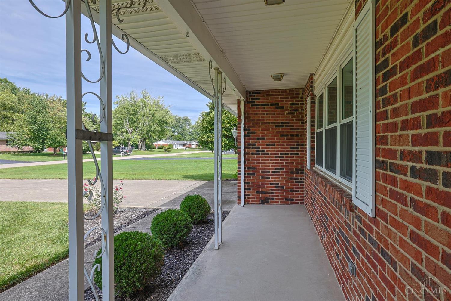 3692 Crestview Avenue Property Photo 4