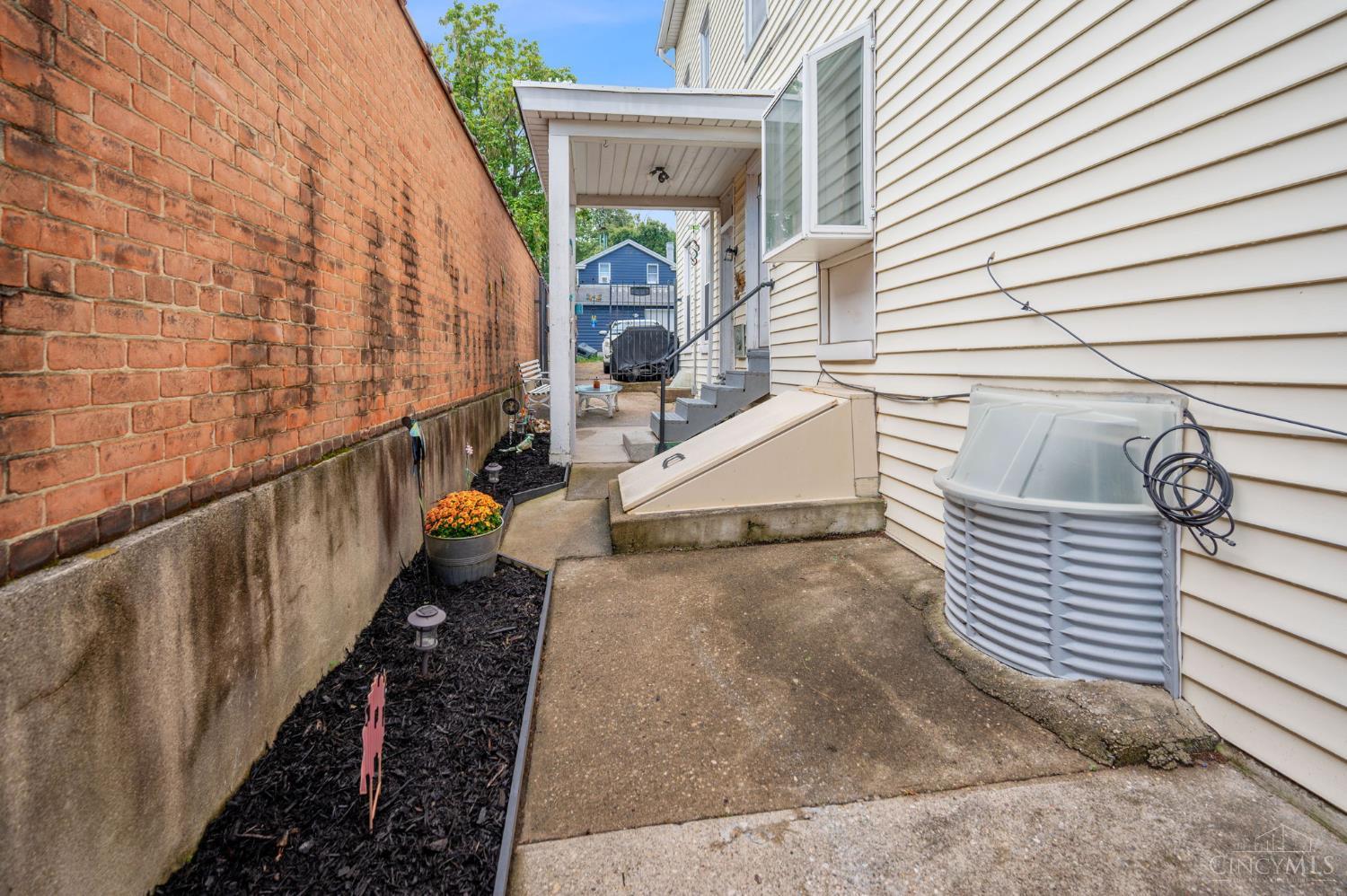 3311 Harrison Avenue Property Photo 5