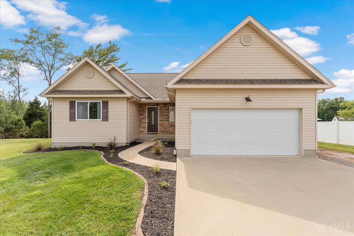 636 Waynoka Drive Property Photo 1