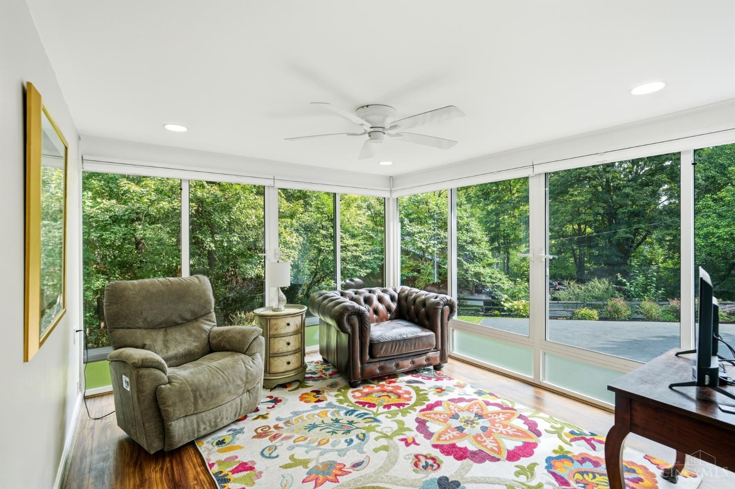 2619 Beechmar Drive Property Photo 4