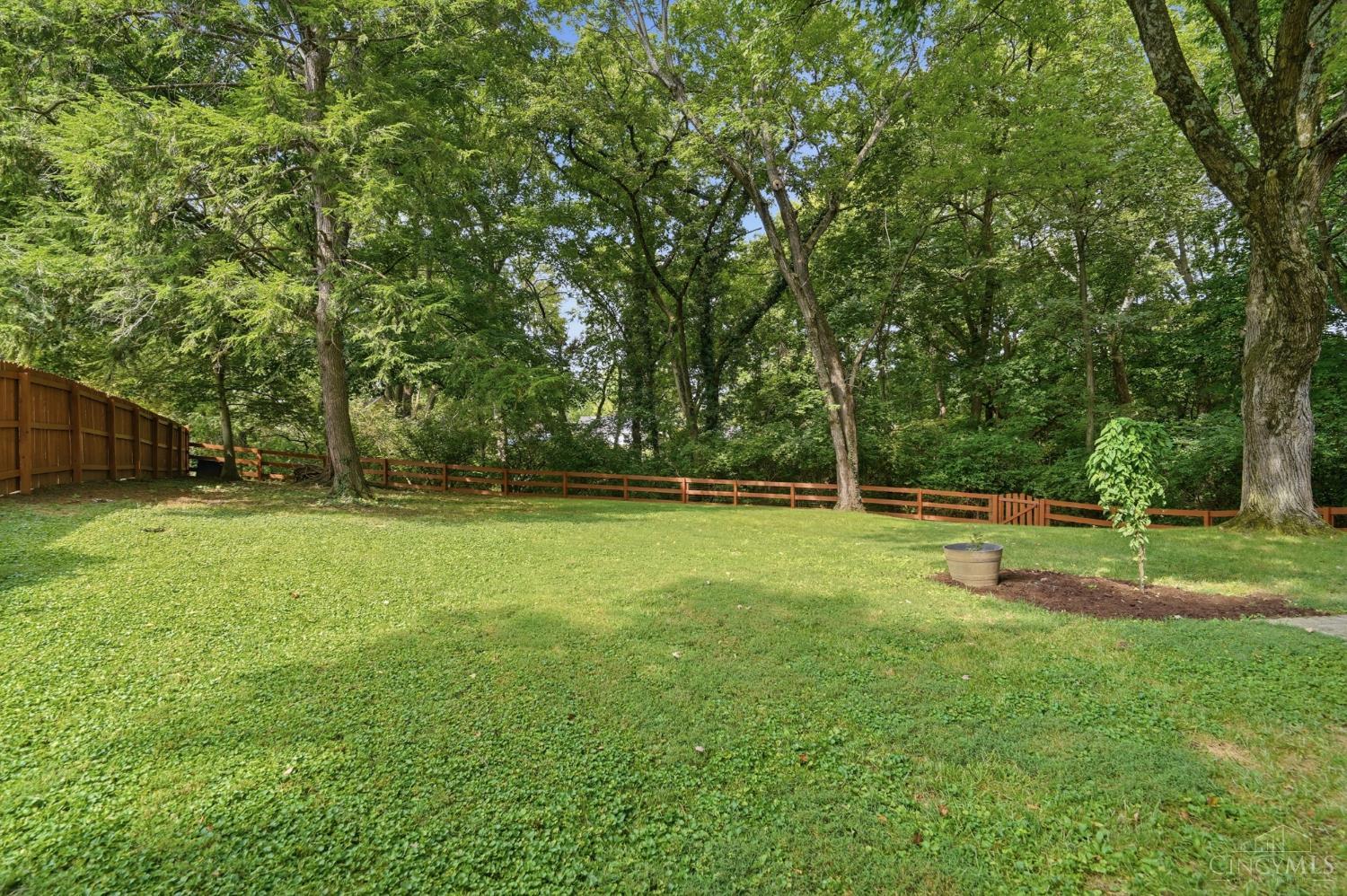 2619 Beechmar Drive Property Photo 5