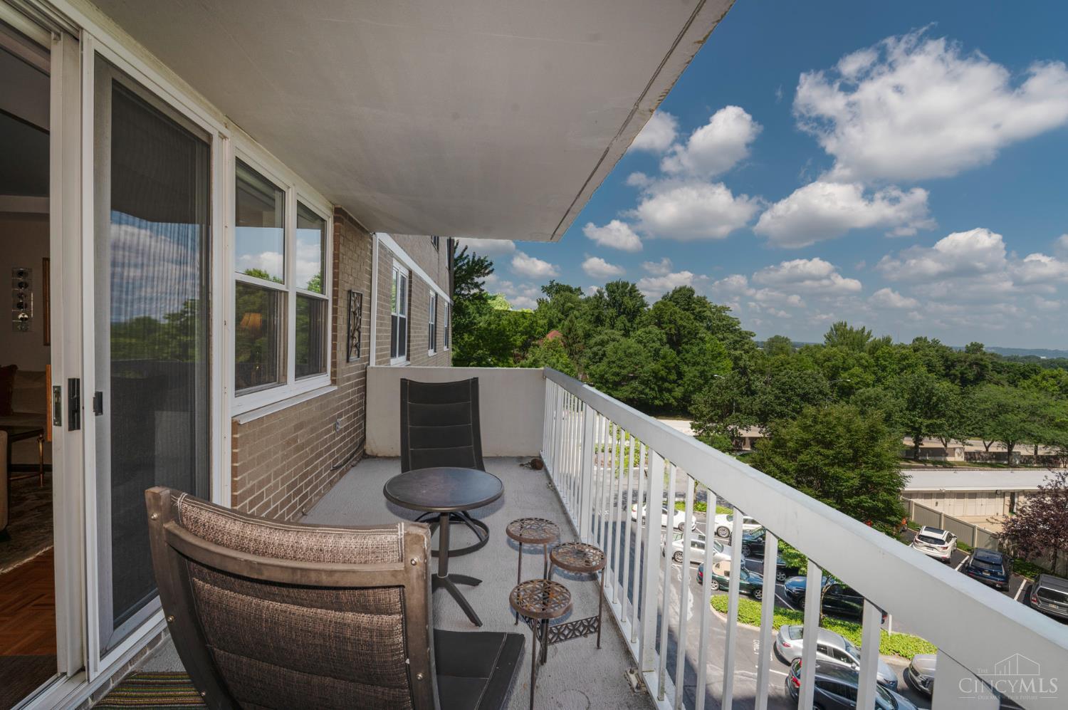 2444 Madison Road Property Photo 11