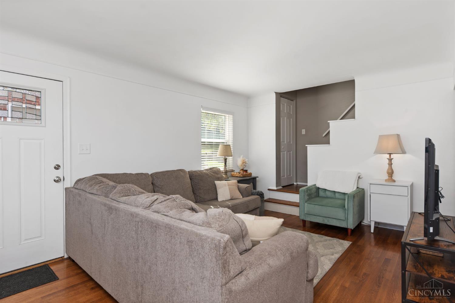5287 Highview Drive Property Photo 6